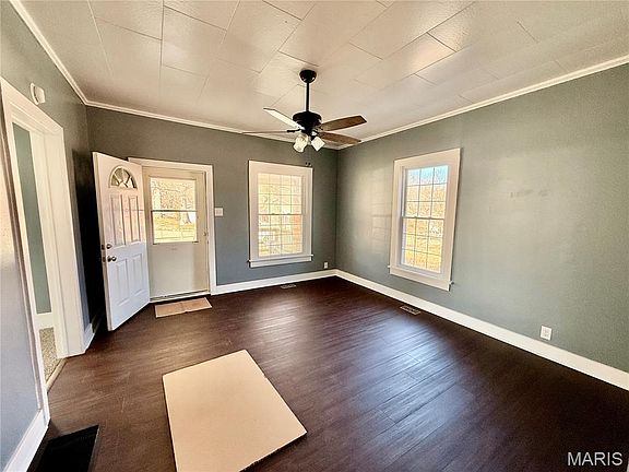 5th image of 1104 East St