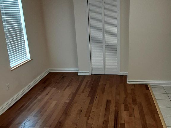 2nd image of 2554 Kensington Ave #4