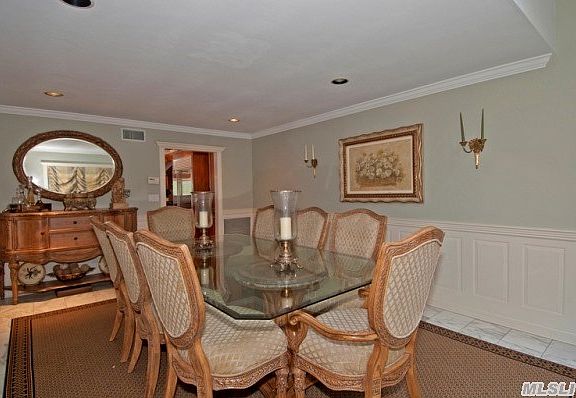 5th image of 10 Parkview Dr