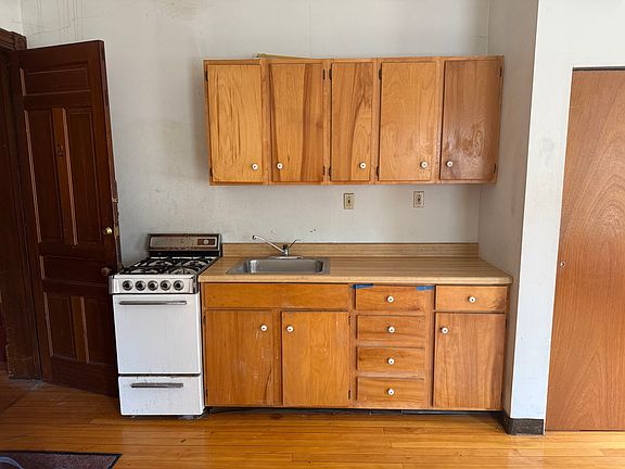 5th image of 69 N Prospect St #2