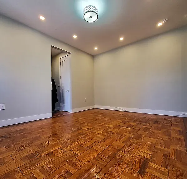 3420 Newkirk Ave #4R — Photo 4