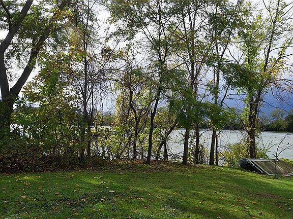 2nd image of 00000 Lakeview Ct