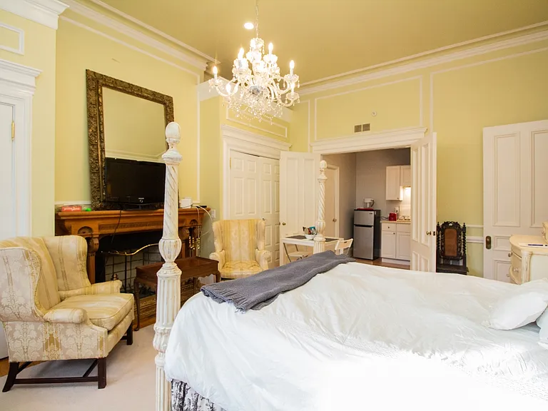 290 Beacon St #3B — Photo 6