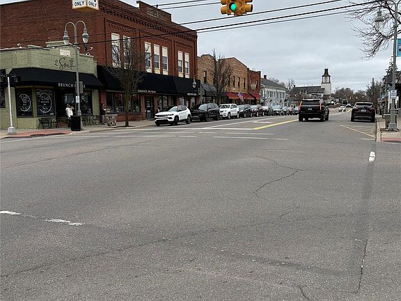 5th image of 138 N Holcomb Rd