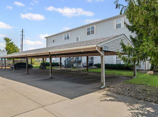 108 Oak Creek Plaza, Bloomington, IL 61704