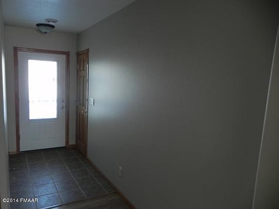 4th image of 705 4th Ave NE