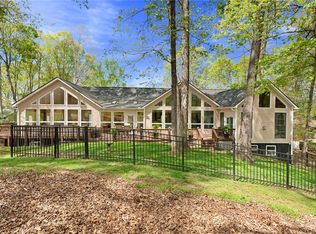 320 Nicklaus Rd, Westminster, SC 29693