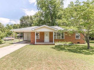 106 Davis Dr, Centerville, GA 31028