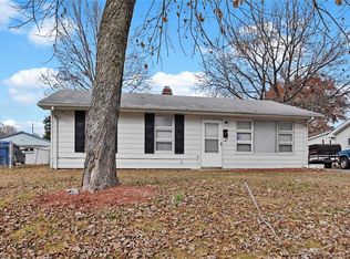 117 Lazarcheff Dr, Cahokia, IL