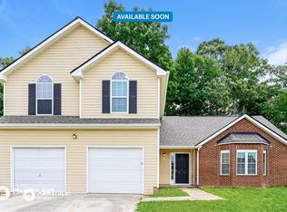 7115 Mahogany Dr, Fairburn, GA 30213