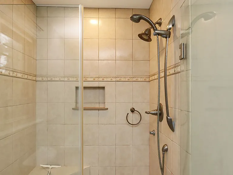 227 Aspen Blvd — Photo 32