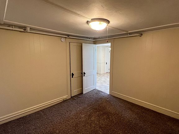 3rd image of 99 Green St APT 2