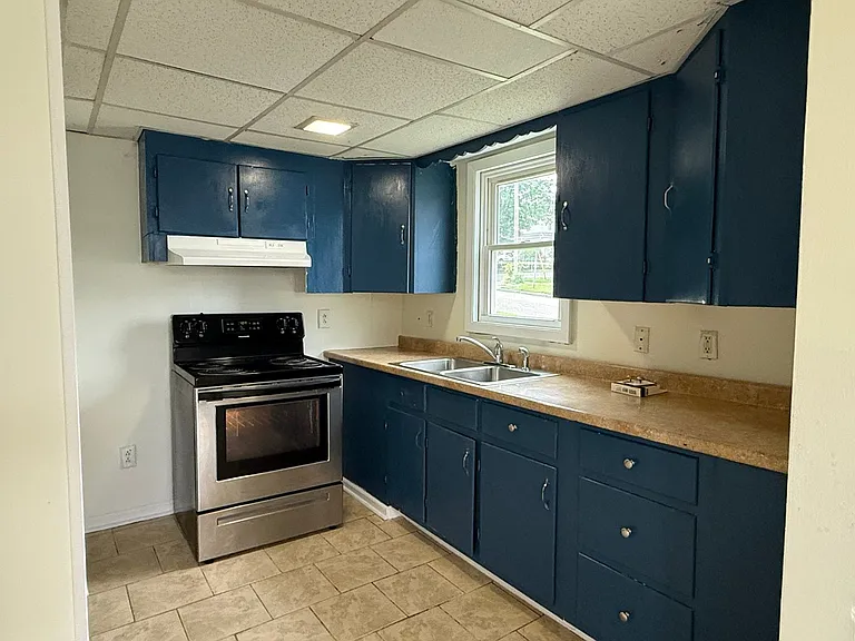 224 Lamont St — Photo 11