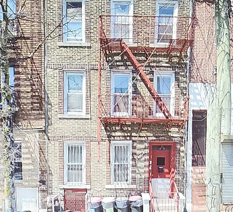 1st image of 2766 W 15th St