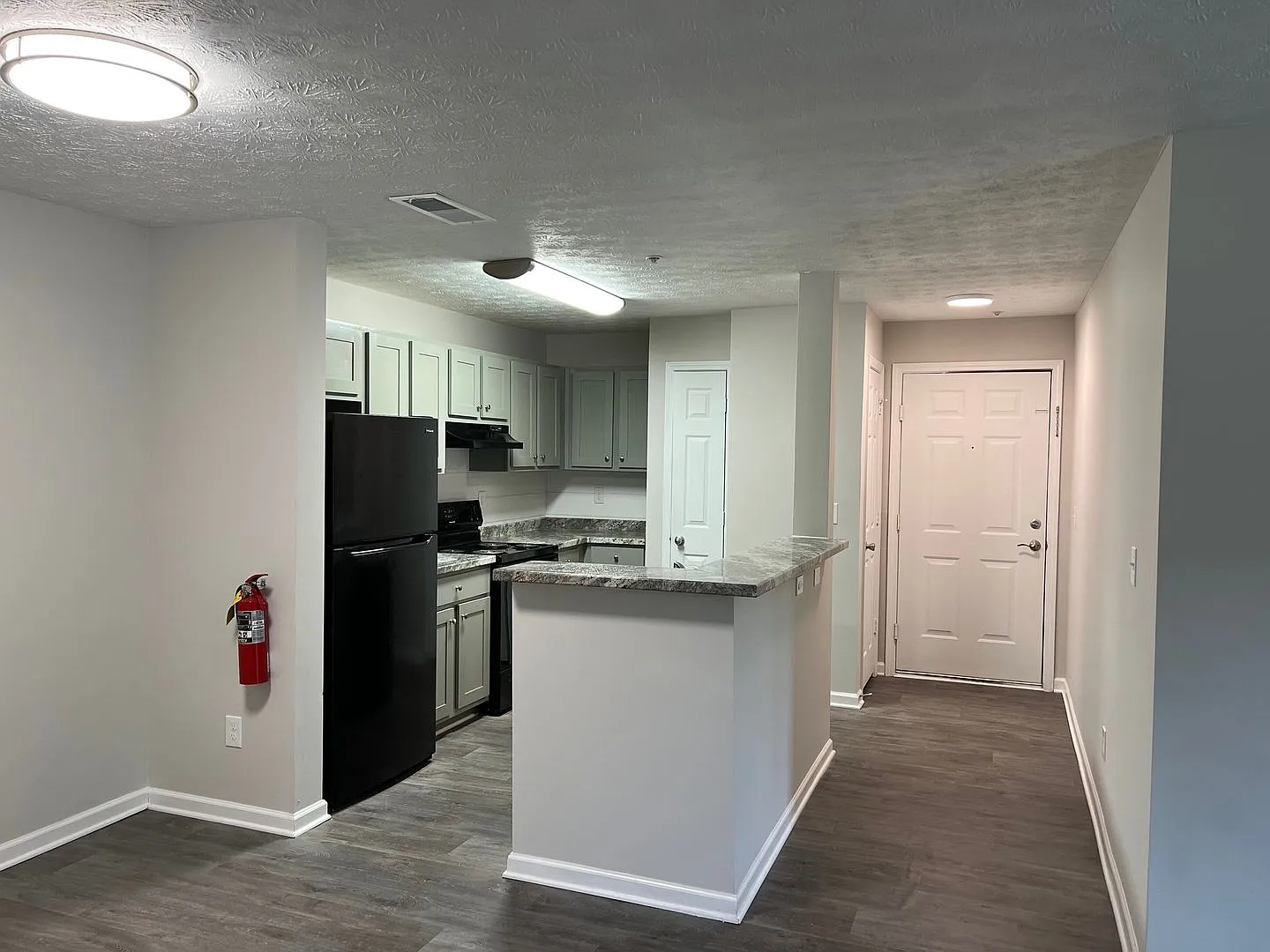 Salem Chase Apartments — Photo 4