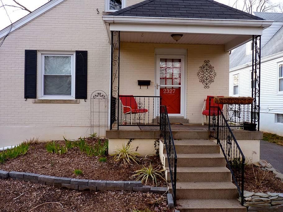 1st image of 2327 Hawthorne Ave