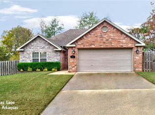 384 Dallas Ln, Springdale, AR 72762