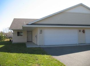 207 3rd St NE, Milaca, MN 56353