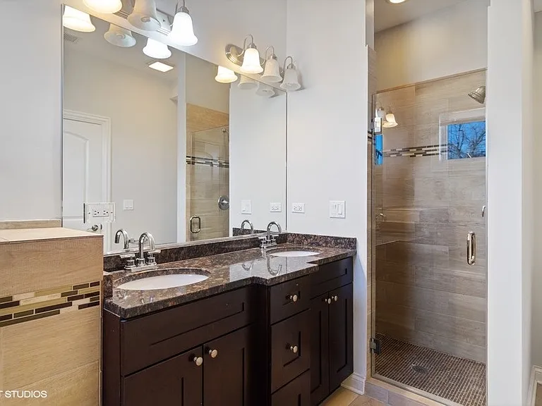 3507 N Elston Ave #4F — Photo 7