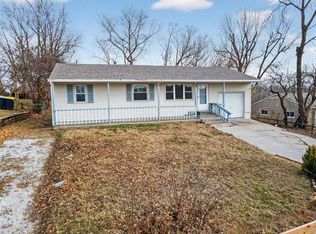3701 N Cypress Ave, Kansas City, MO 64117