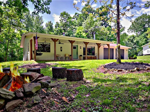 19028 Dogwood Cir, Fayetteville, AR 72703