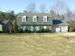 2309 Leeds Ln, High Pt, NC 27265