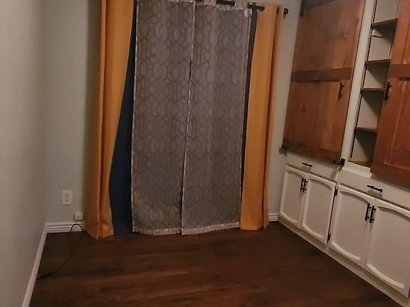 4th image of 180 McClure Ave