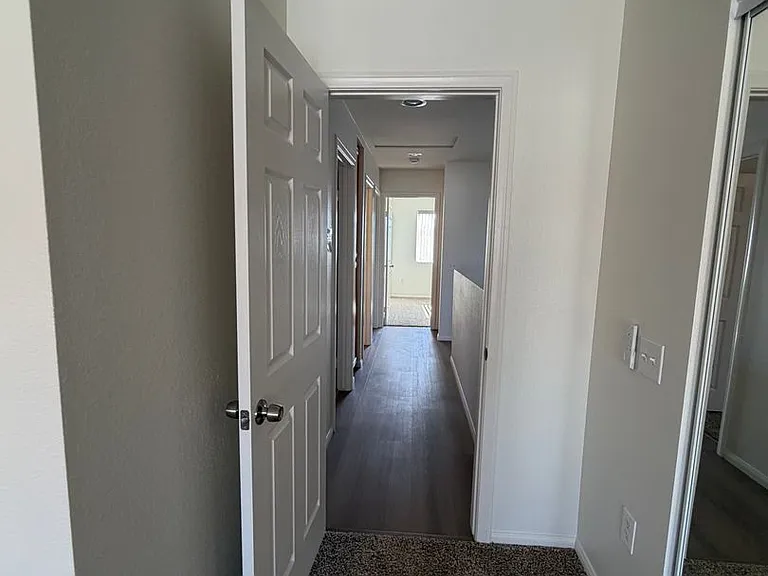 547 Hart Dr #15 — Photo 15