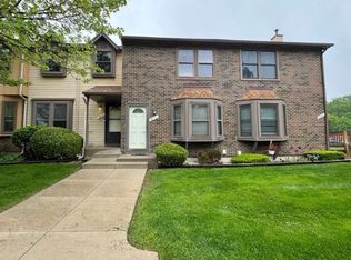 3015 Debra Ct #1, Auburn Hills, MI 48326