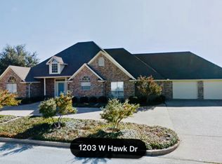 1203 W Hawk Cir, Decatur, TX 76234