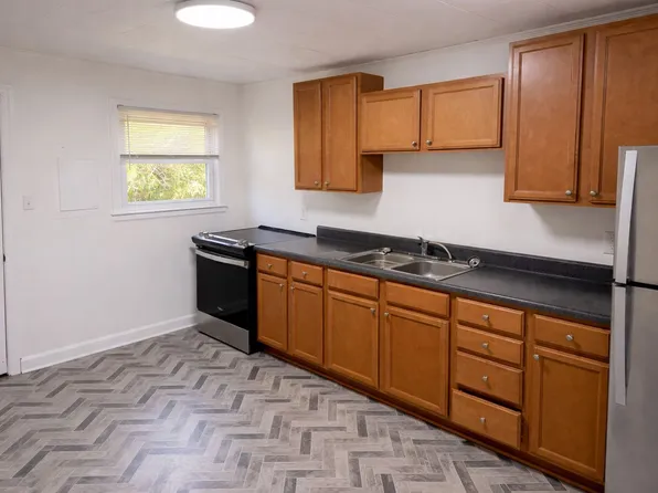 301 Stratford Rd #301, High Pt, NC 27263