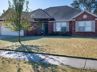 559 Buffalo Ln, Springdale, AR 72764