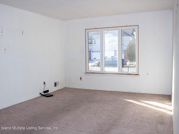 5th image of 329 Brookfield Ave