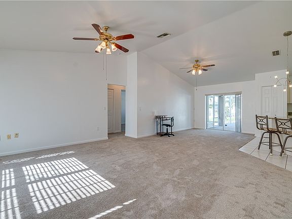 4th image of 1921 SE 5th Pl