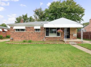 15291 Frazho Rd, Roseville, MI 48066