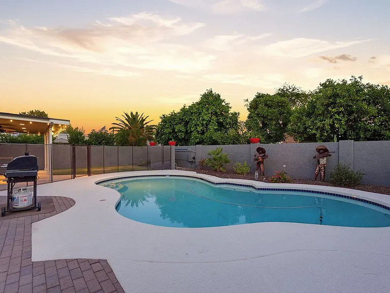 6823 E Grandview Dr — Photo 48