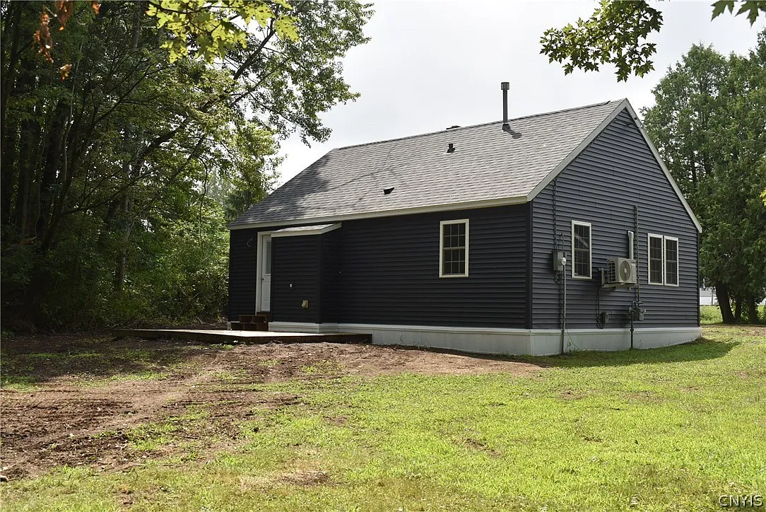 2 bed, 1.0 bath, 800 sqft, $2,200 — Photo 4