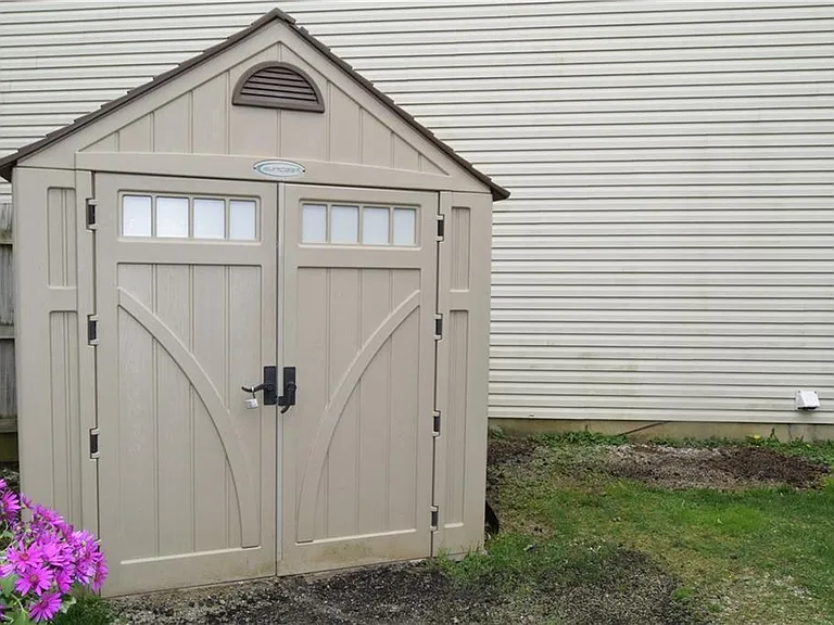 Storage barn