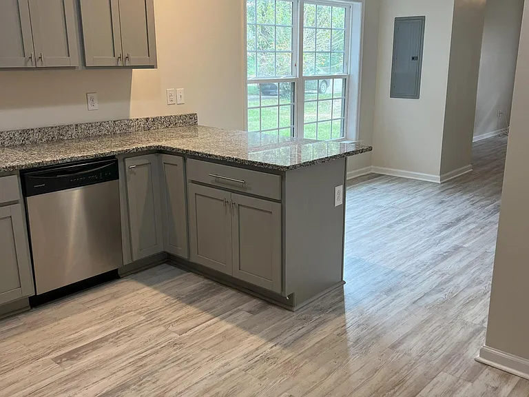 2510 Vesson Ave — Photo 7