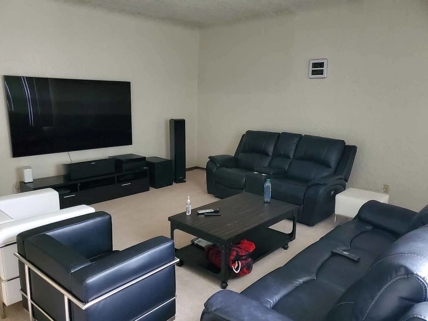 3 bed, 2100 sqft, $3,390 — Photo 3