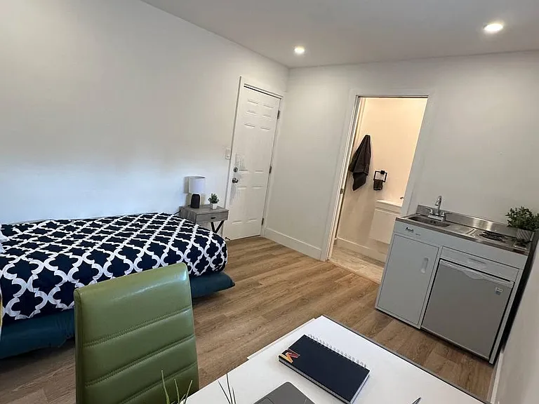 Palmetto Dr — Photo 1