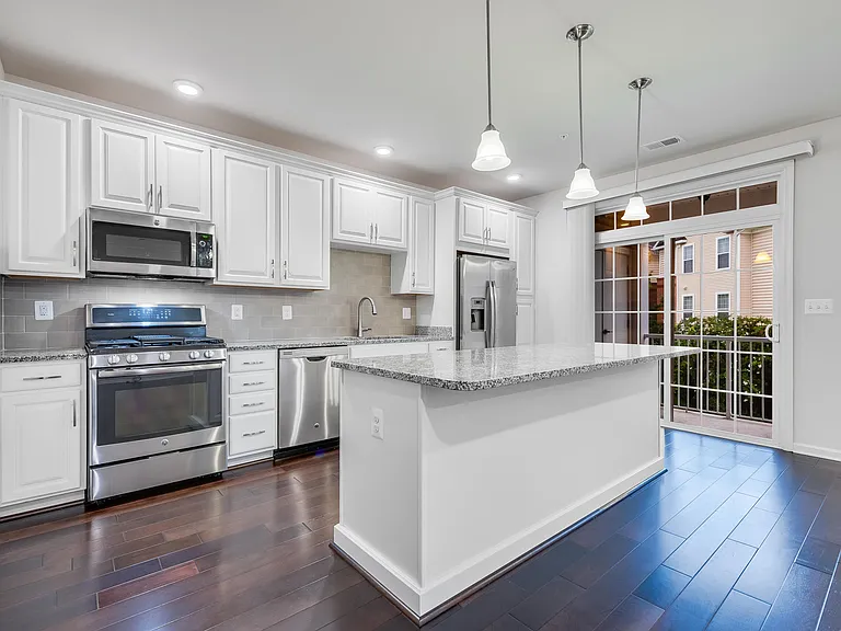 23290 Milltown Knoll Sq #118 — Photo 10