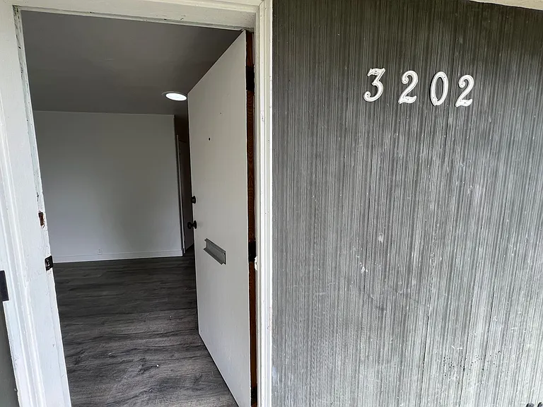 Bremerton Duplex — Photo 2