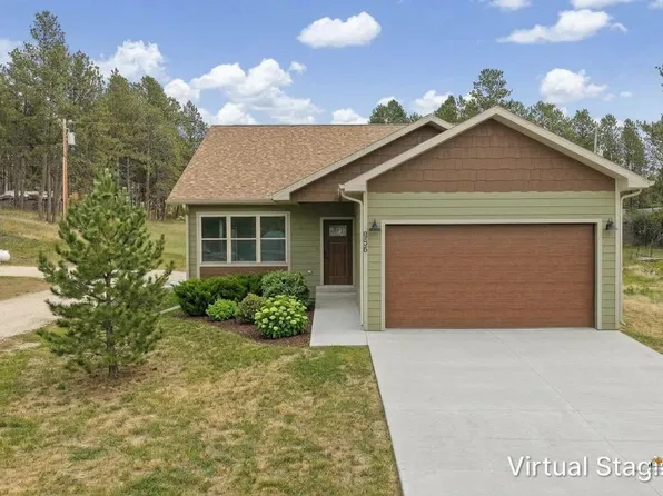 956 Ponderosa St, Custer, SD 57730