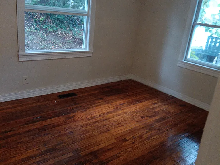 1611 Gray Ave — Photo 6