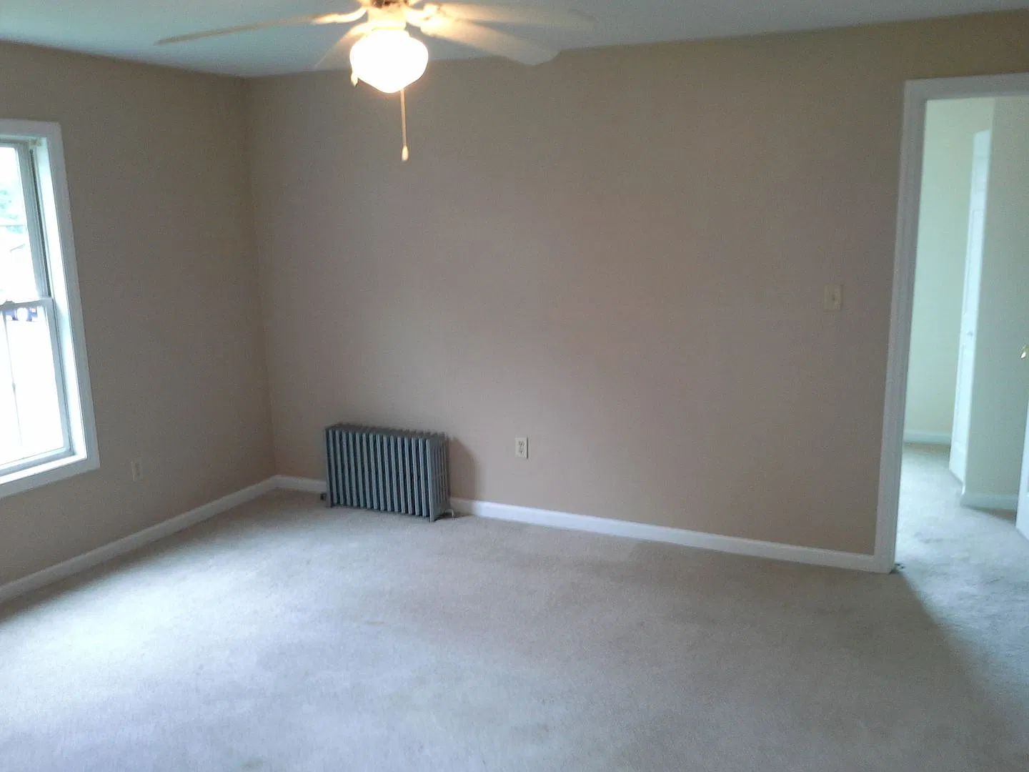 115 S. Fairview St. — Photo 2