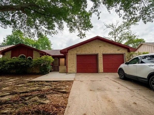 4410 Longhorn Dr, Baytown, TX 77521