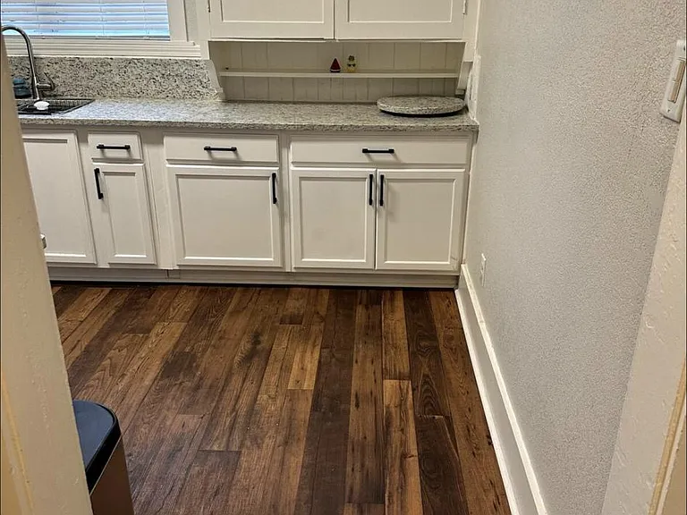 725 W Poplar St #1 — Photo 12