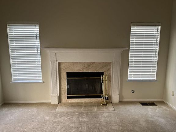 4th image of 410 Camberly Way