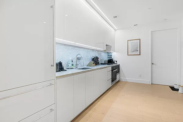 Rented by Realmart Realty LLC | media 2